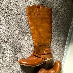 Brown boots size 9 Aldo